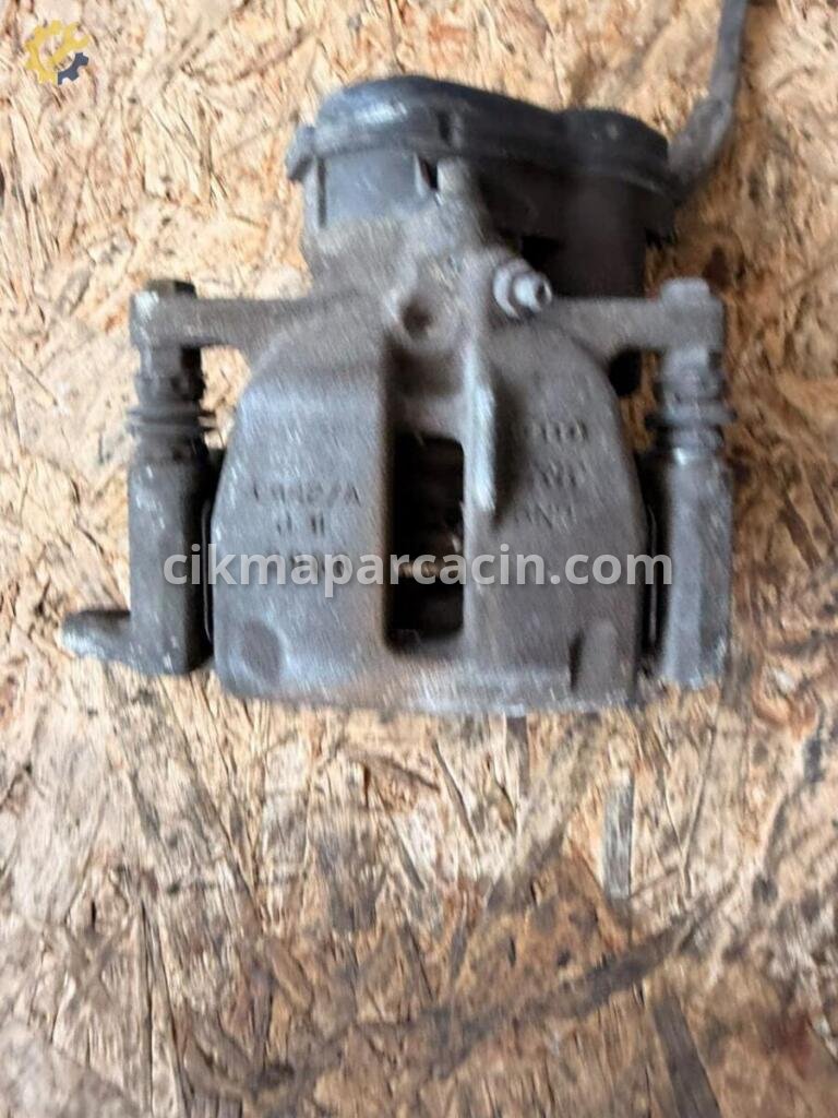 Audi A4 Arka Kaliper 8K0615403C çıkma parça