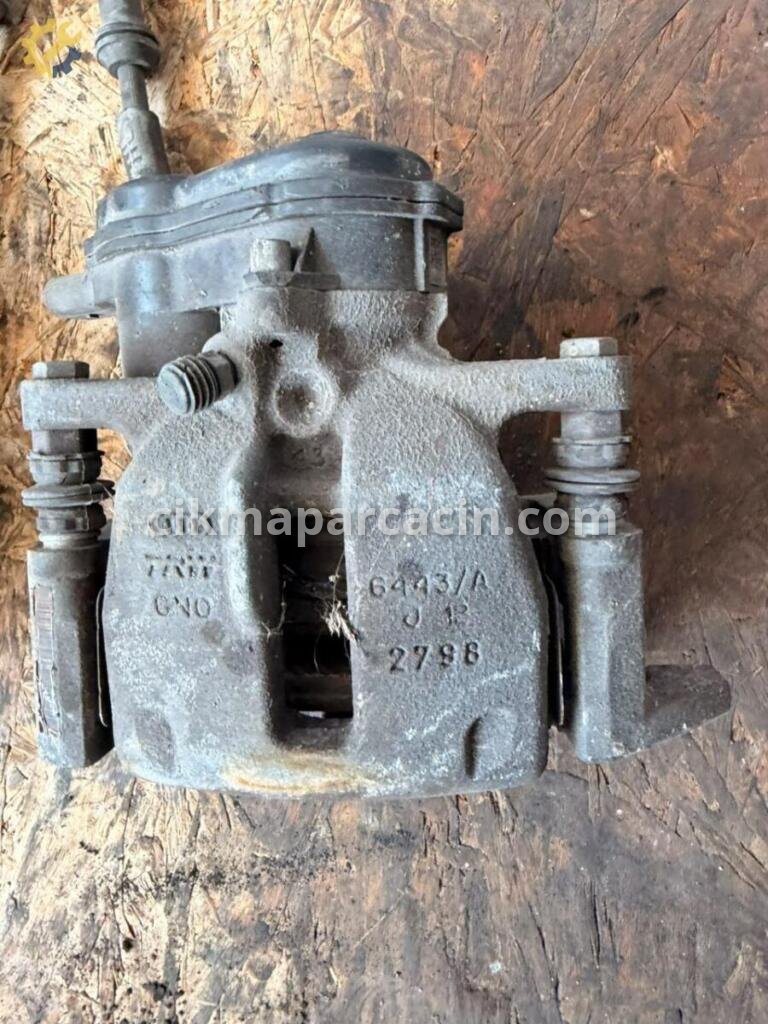 Audi Q5 Arka Kaliper 8K0615404C çıkma parça