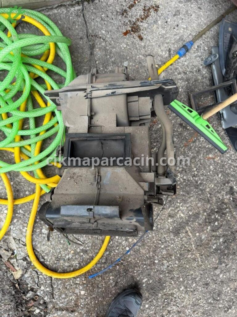 Fiat Siena Kalorifer çıkma parça