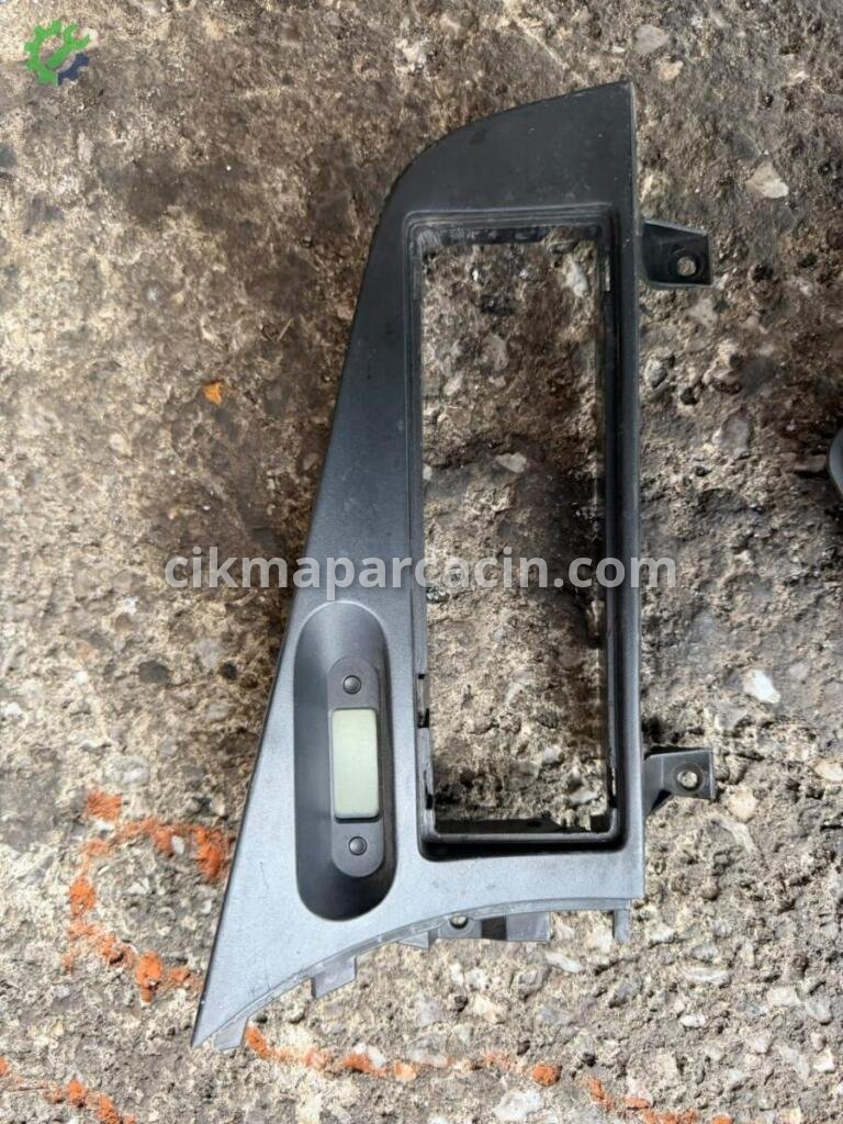 Fiat Palio Teyp Çerçevesi çıkma parça