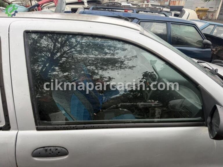 Fiat Palio Sağ Kapı Camı çıkma parça
