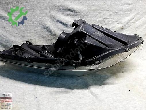 Toyota Yaris Sol Ön Far çıkma parça