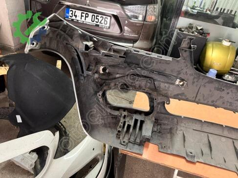 Mercedes-Benz A Serisi Ön Tampon çıkma parça