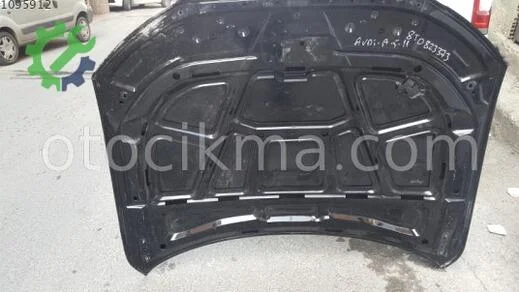 Audi A4 Kaput çıkma parça