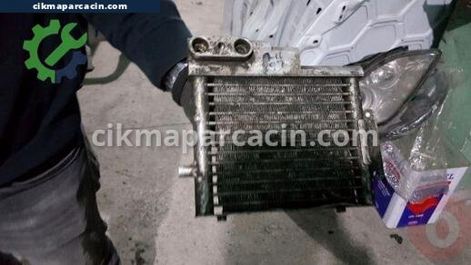 Audi A4 Intercooler Radyatörü çıkma parça