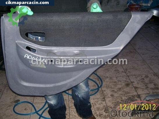 Hyundai Accent Kapı Döşemesi çıkma parça