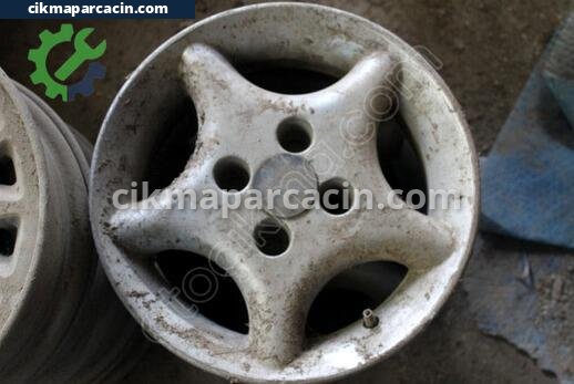 Alfa Romeo GT Jant çıkma parça