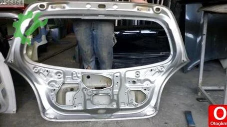 Nissan Almera Bagaj çıkma parça
