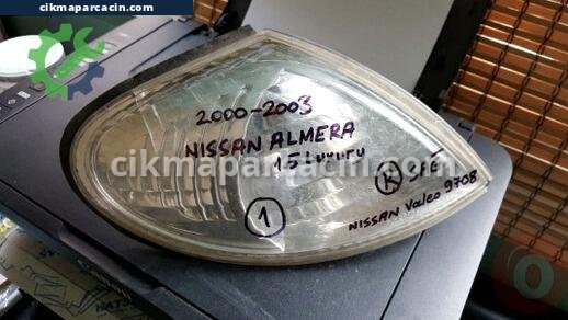 Nissan Almera Sinyal çıkma parça
