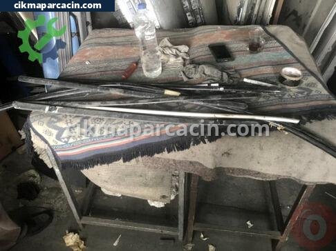 Chrysler Voyager Kapı Çıtası çıkma parça