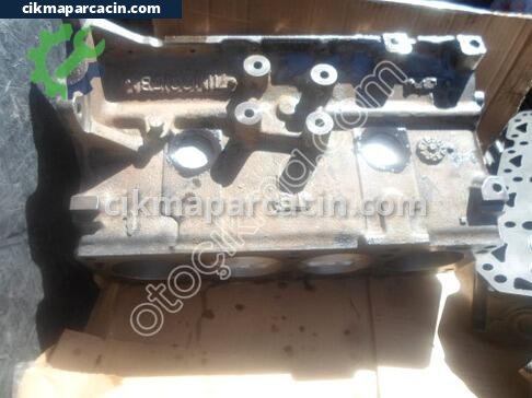 Toyota Yaris Yarım Motor çıkma parça