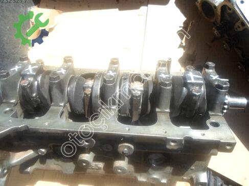 Toyota Yaris Yarım Motor çıkma parça