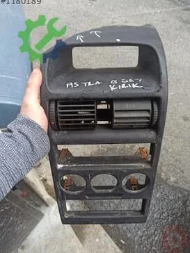 Opel Astra Konsol çıkma parça