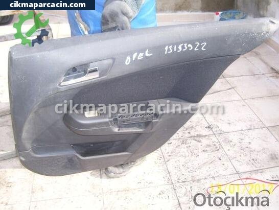 Opel Astra Kapı Döşemesi çıkma parça