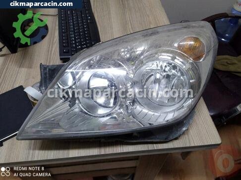Opel Astra Sol Ön Far çıkma parça