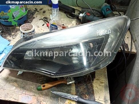 Opel Astra Sol Ön Far çıkma parça
