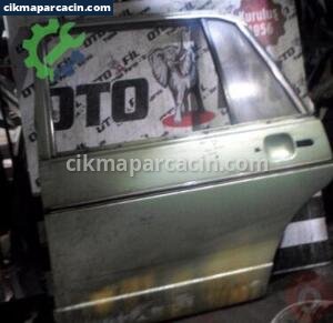 AUDİ A100 ARKA SOL  METALİK YEŞİL KAPI ÇIKMA