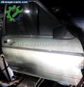 AUDİ A100 ÖN SAĞ KAPI  METALİK YEŞİL KAPI ÇIKMA