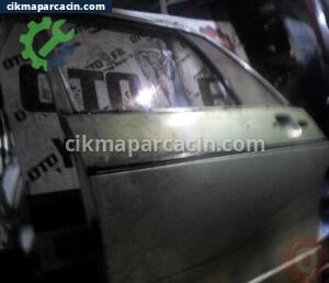 AUDİ A100 SAĞ ARKA METALİK YEŞİL KAPI ÇIKMA