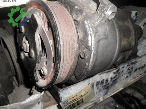 Audi A4 Klima Kompresörü çıkma parça