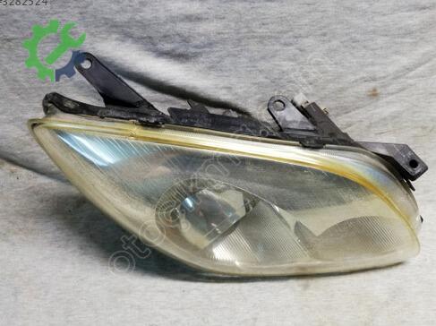 Toyota Avensis Xenon Far çıkma parça
