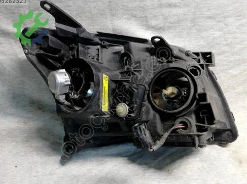 Toyota Avensis Xenon Far çıkma parça