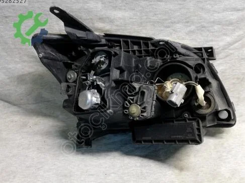 Toyota Avensis Xenon Far çıkma parça