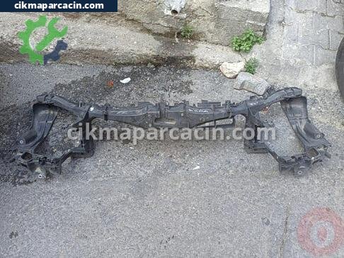 Mercedes-Benz B Serisi Ön Panel çıkma parça