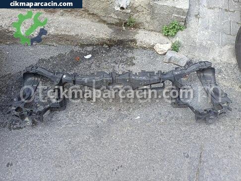 Mercedes-Benz B Serisi Ön Panel çıkma parça