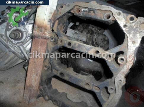 Hyundai Accent Külbütör Kapağı çıkma parça