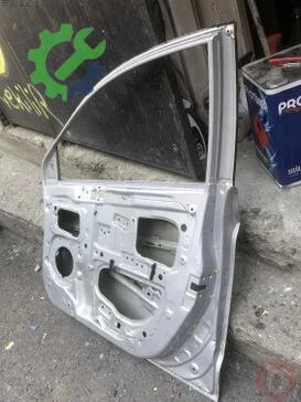 Hyundai Elantra Sağ Ön Kapı çıkma parça