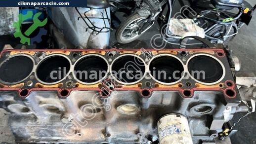 BMW 5 Serisi Yarım Motor çıkma parça