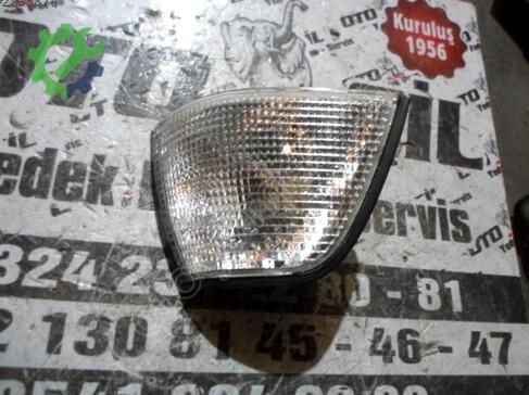 BMW 1 Serisi Sinyal çıkma parça