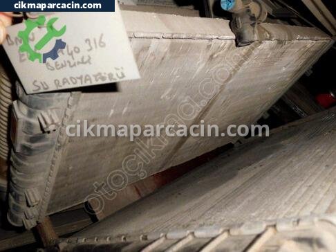 BMW 3 Serisi Su Radyatörü çıkma parça