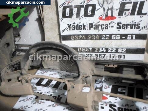 BMW 3 Serisi Göğüs çıkma parça