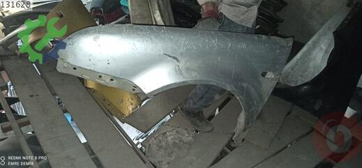 Volkswagen Bora Sol Çamurluk çıkma parça