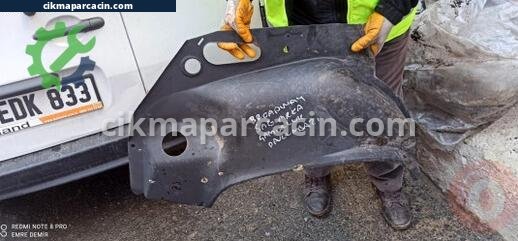 Renault R9 Davlumbaz çıkma parça