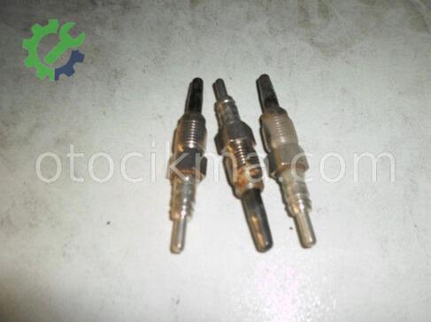 Audi 80 Serisi Buji çıkma parça