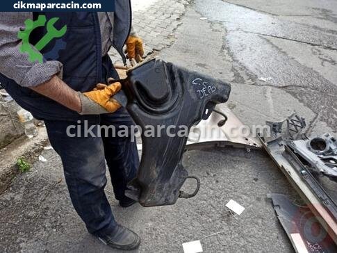 Citroen C5 Yedek Su Deposu çıkma parça