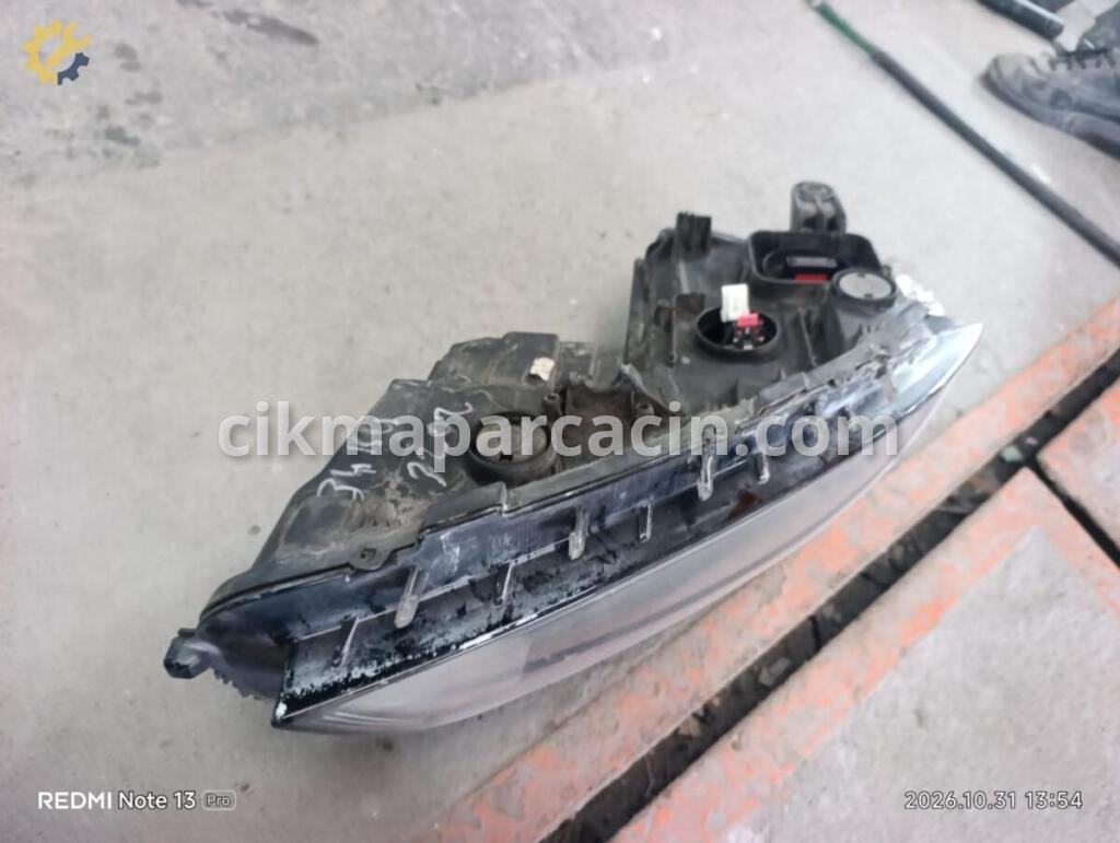 Volkswagen Passat Far 3 AB 941 752 çıkma parça