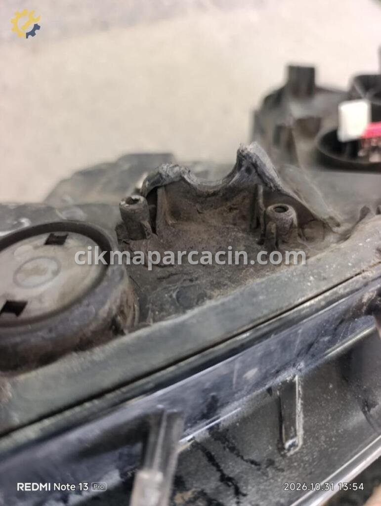 Volkswagen Passat Far 3 AB 941 752 çıkma parça