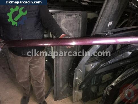 Volvo C70 Kapı Çıtası çıkma parça