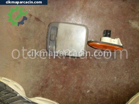 Toyota Corolla Sinyal çıkma parça