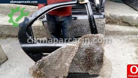 Chrysler Stratus Sağ Arka Kapı çıkma parça