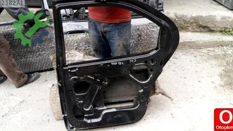 Chrysler Stratus Sağ Arka Kapı çıkma parça