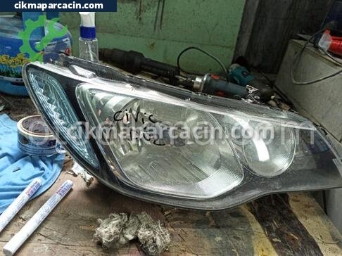 Honda Civic Sağ Ön Far çıkma parça