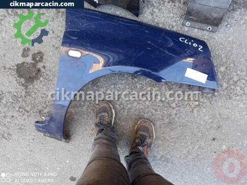 Renault Clio Ön Çamurluk çıkma parça