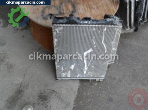 Renault Clio Su Radyatörü çıkma parça