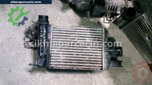 Renault Clio Intercooler Radyatörü çıkma parça