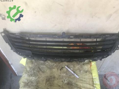 Renault Clio Tampon Izgarası çıkma parça
